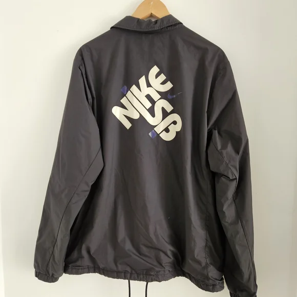Vintage Nike SB Windbreaker Jacket Nike Shield Large - Picture 5 of 6